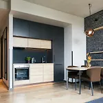 Aparthotel Downtown Mitte 4*