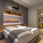 Downtown Mitte 4*