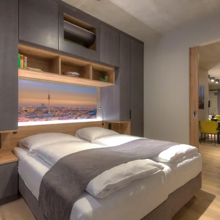 Downtown Mitte 4*