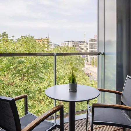 Downtown Mitte 4*