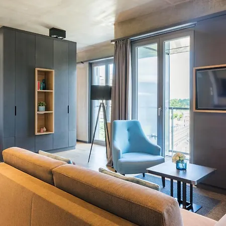 Downtown Mitte 4*